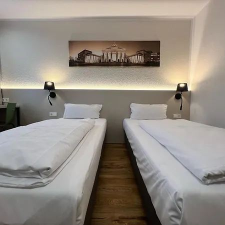 Plaza Berlin Sued Отель