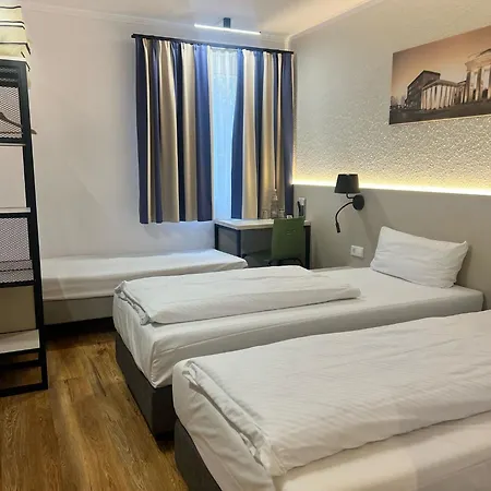 Plaza Berlin Sued فندق لودفيغسفيلده