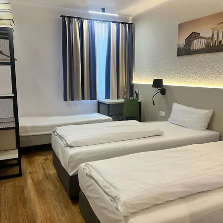 Plaza Berlin Sued 3*