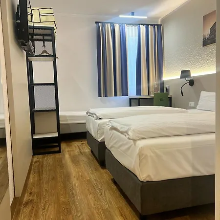 Plaza Berlin Sued 호텔