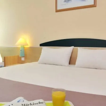 Plaza Berlin Sued 호텔 3*