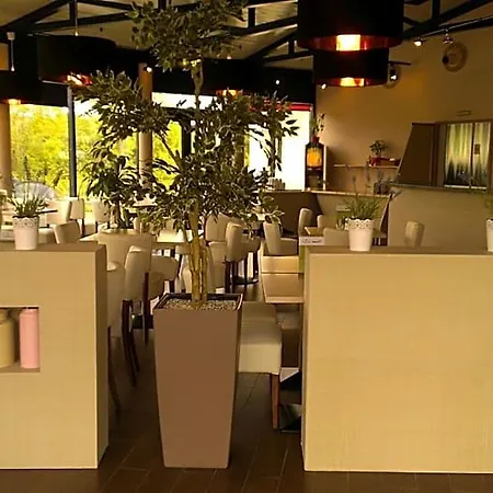 Plaza Berlin Sued Отель 3*
