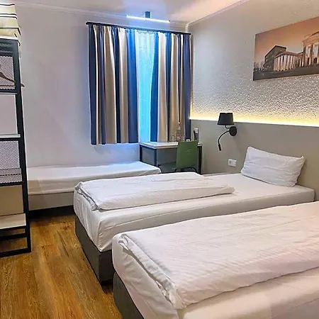 Plaza Berlin Sued 3*