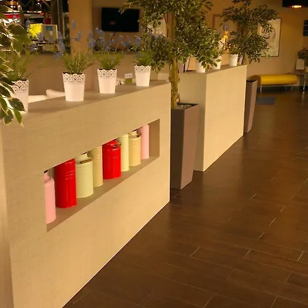 Plaza Berlin Sued Отель