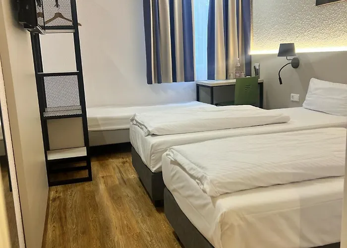 Hotell Plaza Berlin Sued