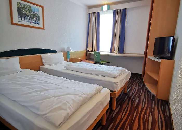 Hotel Plaza Berlin Sued 3*